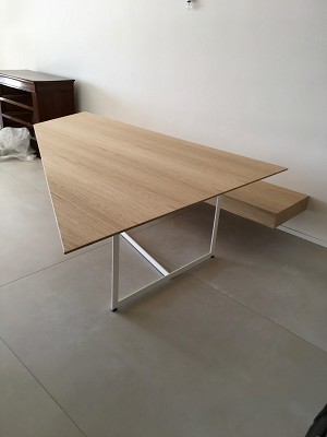 Tavolo in rovere realizzato su disegno